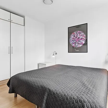 Sopark Lejl, 9 Gudhjem